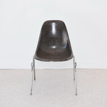 Black vintage Eames Chair