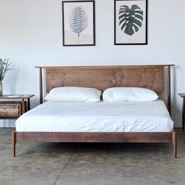 Mid Century Modern Platform Bed, Solid Wood Platform Bed, Walnut Handmade Bed, Minimal Bed, Solid Wood bed frame, Danish Design, Bed Frame 