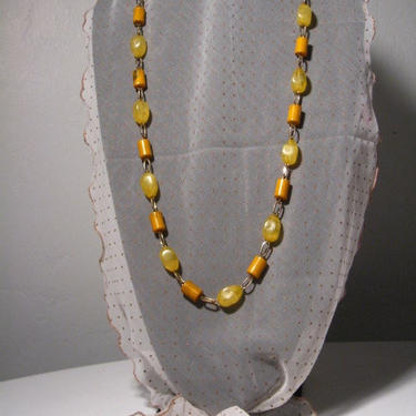 vintage bakelite and resin necklace, super long Flapper style beads 
