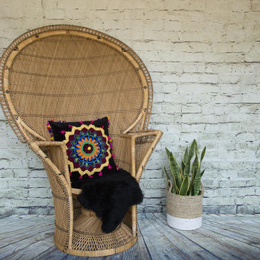 SHIPPING NOT FREE!!! Vintage Wicker Cobra Style Chair/ Fan Back chair/ Peacock Chair 