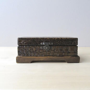 vintage faux alligator wood box - gentlemans dresser box - trinket box 