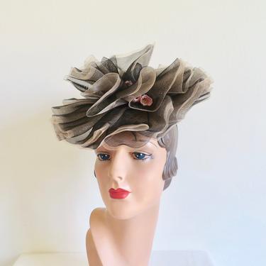 Vintage 1940's Beige Black Ruffle Horse Hair Braid Tilt Percher Hat Tilt O Ring Rockabilly Swing WW2 Era 40's Millinery Julius Garfinckel 