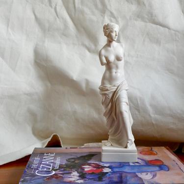 Poured Alabaster Milo De Venus Sculpture Made in Italy