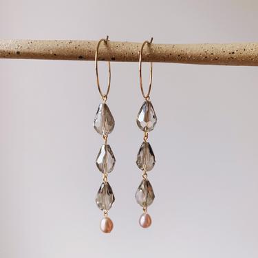 Lavender Tea Latte Earrings // Freshwater Pearl & Crystal Drop Earrings 