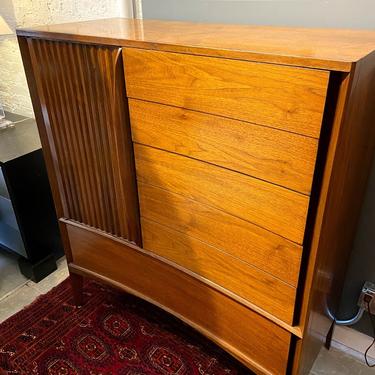 Vintage Gentleman’s Chest/Dresser designed by Helen Hobey for Baker Furniture