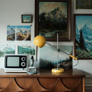 Mid Century Eye Ball Desk Lamp / Yellow and Chrome MCM Desk Lamp / Positionable Space age Orb Lamp, Robert Sonneman Style 