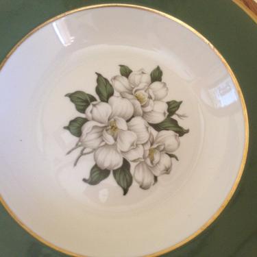 Vintage Royal Jackson Soup Bowl 7&amp;quot; 3/4 wide Green border and  Magnolia center- Great Condition 