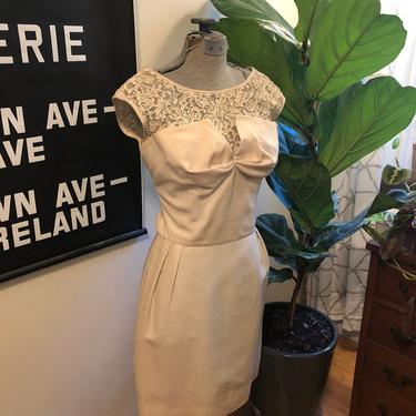 1950s ivory lace dress shelf bust Courthouse Wedding Elopement gown M 