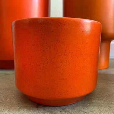 C-8 Gainey Ceramics planter in Orange speckled glaze