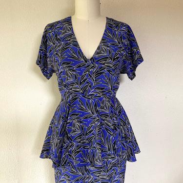1980s Does 40’s purple leaf print dress 
