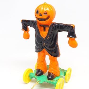 Vintage 1950's Halloween Candy Container Pull Toy, Scarecrow with Jack-o-lantern Head on Wheels, Jack-o-lantern Head, Original String 