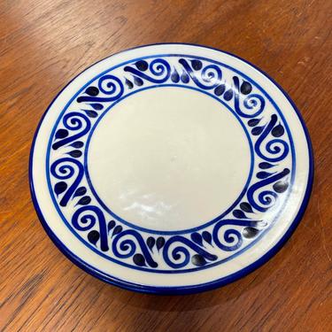 MJL Mexico Stoneware Plate with Swirl Pattern