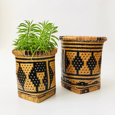 Vintage Two Toned Basket 
