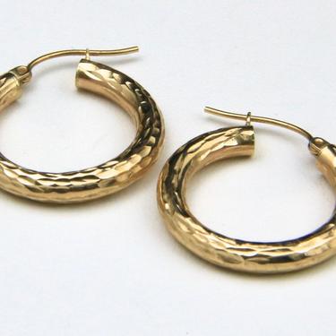Beautiful Etched 14k Yellow Gold Hoop Earrings Pierced Classic Modern Elegant 
