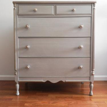SOLD****Vintage Light Grey Dresser/Chest of Drawers/Bureau 