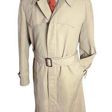 Vintage 1970s LONDON FOG Belted Trench Coat ~ 40 R ~ Jacket / Raincoat ~ Tan ~ Raglan ~ Preppy / Trad / Ivy 