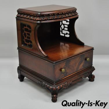 Chinese Chippendale Flame Mahogany Step Down Nightstand Side Table Detroit Furn.