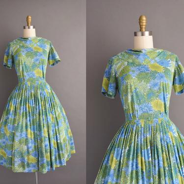1950s vintage dress | Adorable R&K Blue Green Floral Print Summer Full Skirt Shirt Dress | Small | 50s dress 