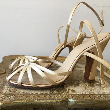 1930s silk shoes, cage style shoes, vintage 30s shoes, flapper style shoes, ankle strap heels, size 5, Qualicraft de luxe, Art Deco shoes 