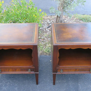 Leather Top Pair of Nightstands Side Tables by Weiman 9911