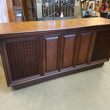 1968 Fisher Statesman Console Stereo