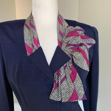 Elegant 1940s Navy Rayon Faille Suit Gorgeous Silk Patterned Scarf 36 Bust Vintage 