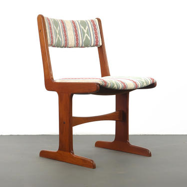 Single Danish Modern Accent / Side Chair in Teak 