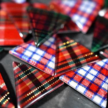 Set of 59 Tartan Triangles for Jewelry Making or Mosaic Crafts - Plastic Tiles - 19 Green/Red - 20 Red - 20 Red/White/Blue 