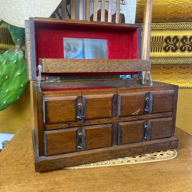 Vintage 1970s Wood Jewelry Box / Music Box 
