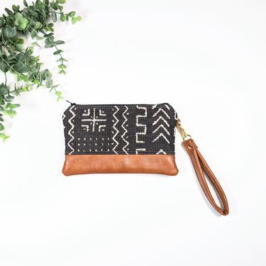 Charcoal and Cream Mud Cloth Wristlet: Small Bag, Wristlet Clutch, Bridesmaid Gift, Phone Wristlet 