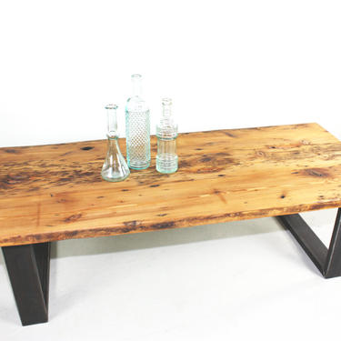 Reclaimed Old Growth Pine Wood Coffee Table With Eco-Friendly Finish 