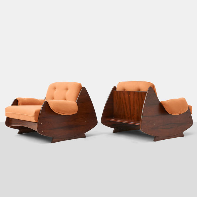 Pair of Lounge Chairs by Jorge Zalszupin