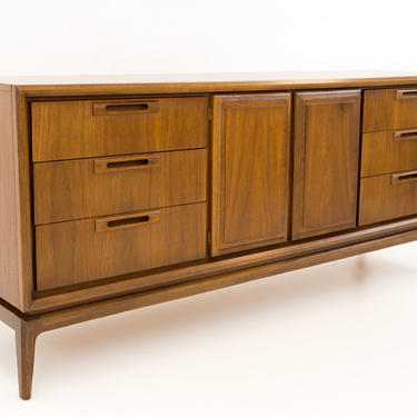 United Furniture Mid Century Lowboy Dresser - mcm 
