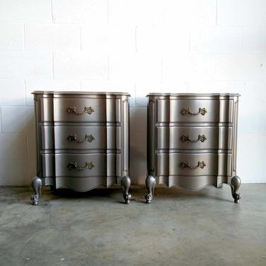 Pair of French Provencal Nightstands / End tables 