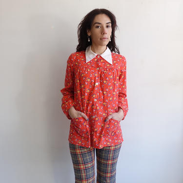 VintageFloral Cotton Smock Top/1960s  1970s Orange Blouse with Contrast Collar and Patch Pockets/ Size Medium 