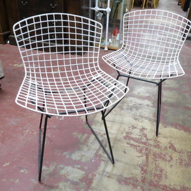 Vintage Mid century pair of Knoll Bertoia chairs