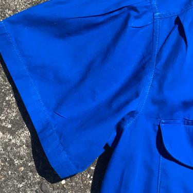 70’s Vibrant electric Blue crisp cotton structured shirt~ short sleeved summer top~ retro classic~ eye catching size medium 