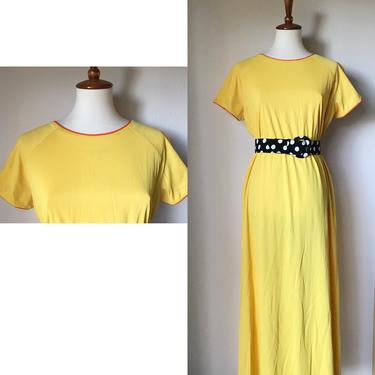 Vintage yellow maxi night gown dress with orange trim size small or medium 