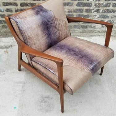 Mid century Danish Modern Walnut Framed Newly Upholstered Holly Hunt Snake Skin Embossed Patent Leather and Brazilian Cow-Hide Lounge