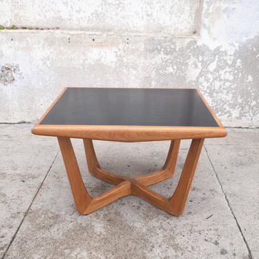 Maple Blonde End Table w/ Black Top