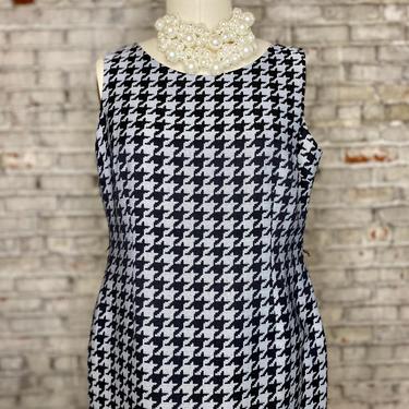 Plus Size Houndstooth Shift Dress 