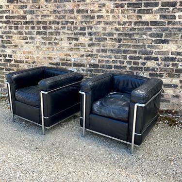 Vintage LC2 Lounge Chairs by Le Corbusier &amp; Charlotte Perriand for Cassina, Set of 2