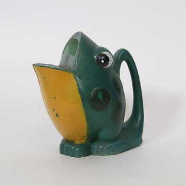 Vintage Plastic Green Frog Watering Can, Kitschy Cute Watering Can 