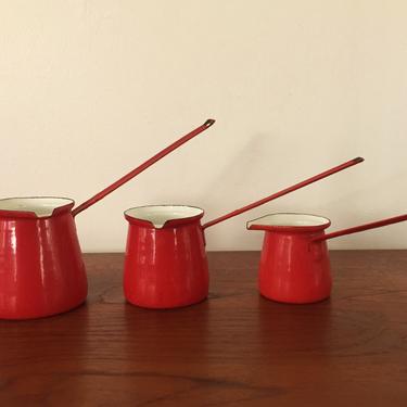 Vintage Mid Century Modern Red Enamel Melting Pot Measuring Cups Made in Yugoslavia - Set of 3 