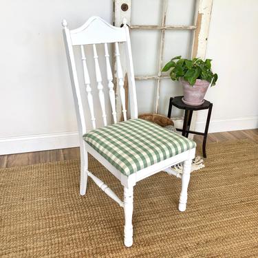 White Farmhouse Chair with Spindle Back and Green Seat 
