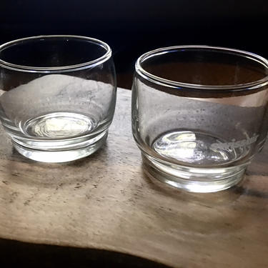 Sexy Small Swissair Etched Glass Liquor Cordial Set Cups Espresso Shot Vintage midcentury Pair 