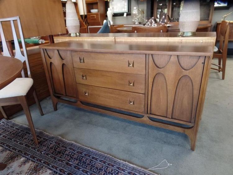 Mid-century Modern credenza from Brasilia line by Broyhill