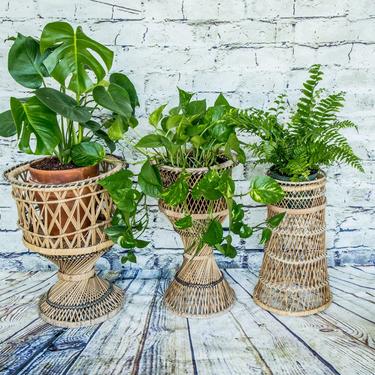 SHIPPING NOT FREE!!! Set od 3 Vintage Wicker Plant Stands 