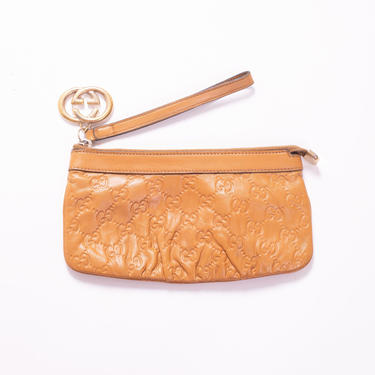 GUCCI Britt Guccissima Monogram Tan Leather Wristlet GG Logo Clutch Interlocking G Web Minimal Gold Hardware 