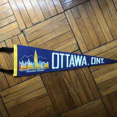 Vintage Ottawa, Ontario, Canada &amp;quot;Parliament Building&amp;quot; Pennant Banner 